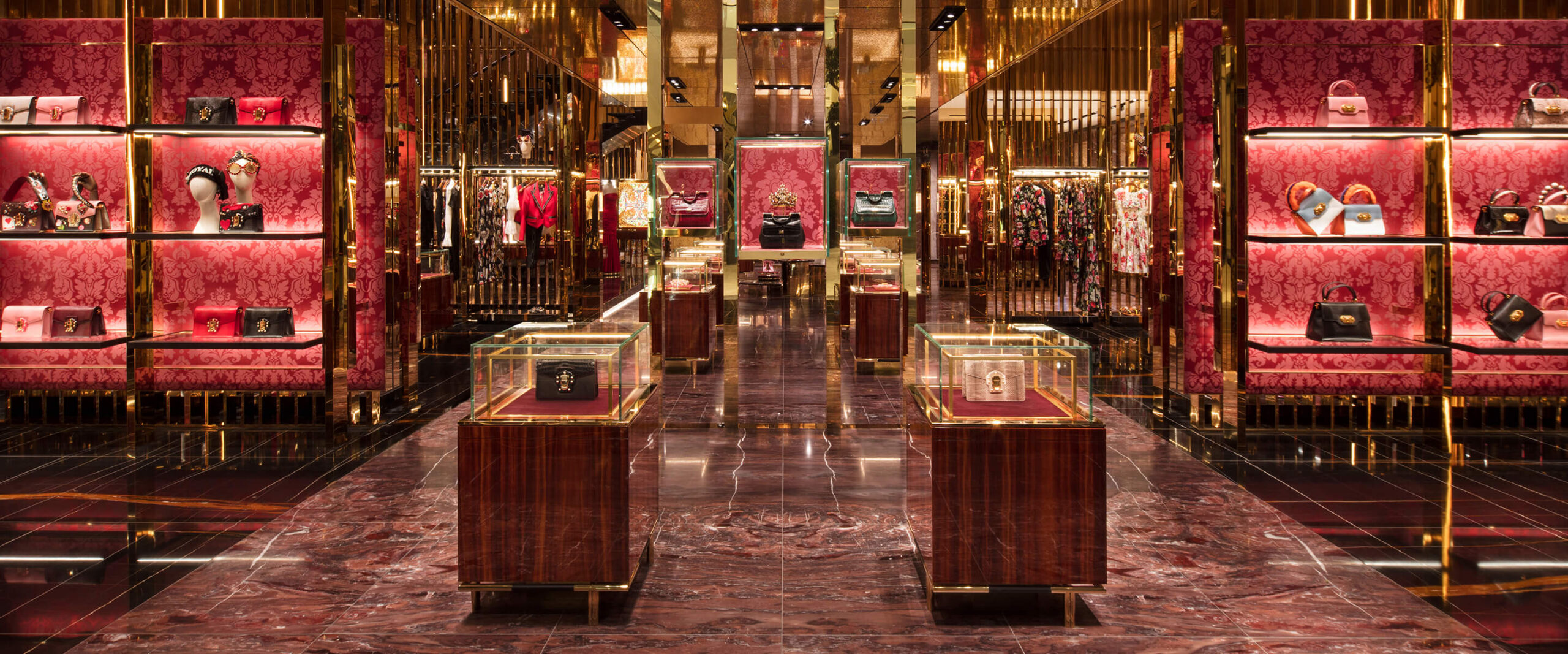 Dolce & Gabbana Boutique Interior – Dubai Mall (متجر دولتشي آند غابانا من الداخل – دبي مول)