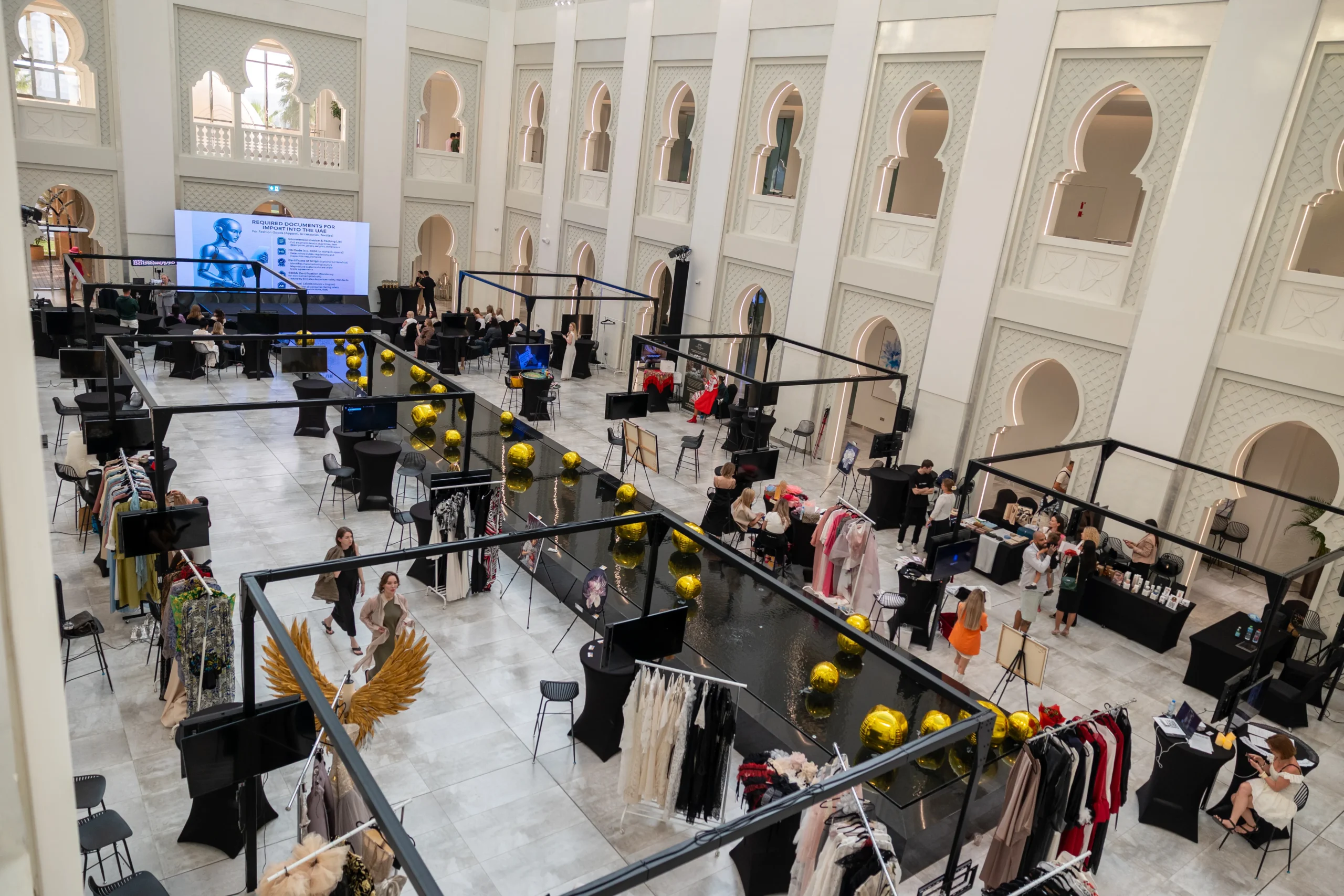 Emirates Fashion Week Showroom – Dubai 2025 (صالة عرض أسبوع الموضة في الإمارات – دبي 2025)