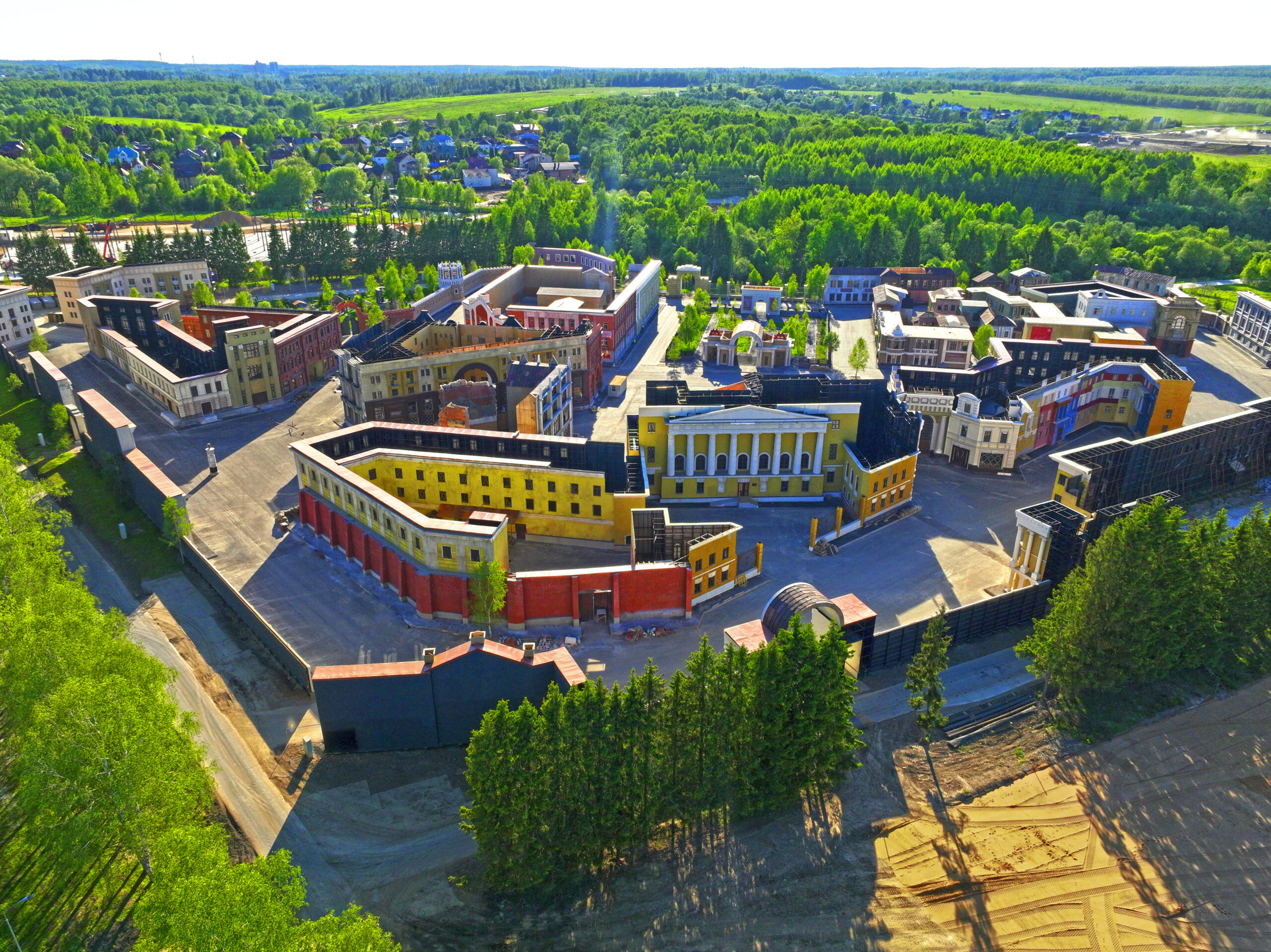 Dubai $10M+ home sales record 2025: What It Signals for Luxury Pricing in 2026 2 2 Niche Magazine- Middle East